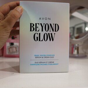 Avon Beyond Glow Snail Muchin Set